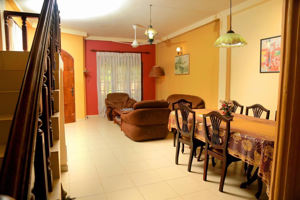 Holiday Nest Bed & Breakfast Wadduwa Kültér fotó