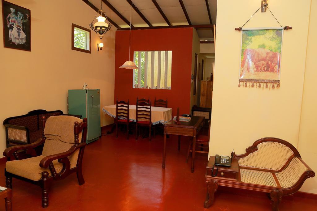 Holiday Nest Bed & Breakfast Wadduwa Kültér fotó